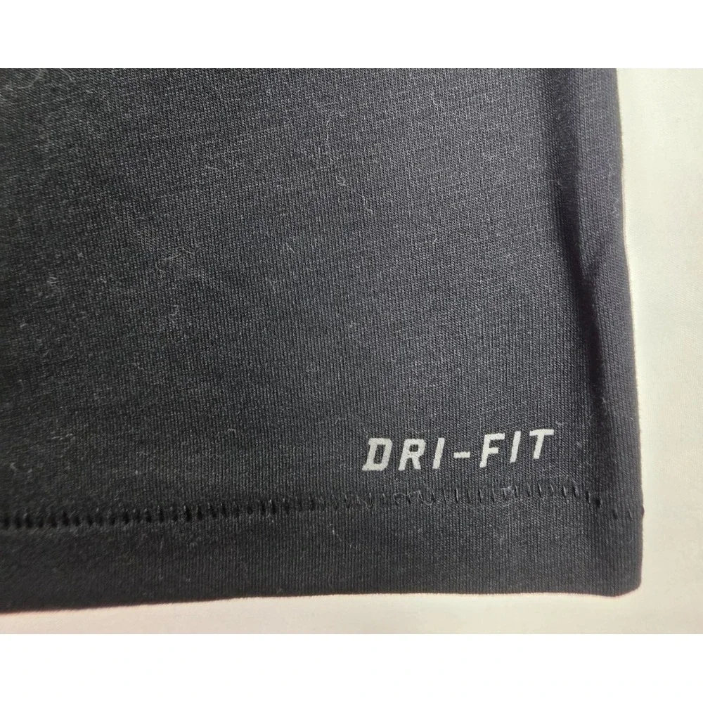 Nike SB Dri-FIT Mens Large Black Gray Raglan Henley Skateboarding Shirt